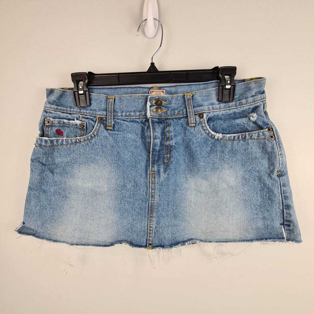 Abercrombie & Fitch Y2K Distressed Denim Micro Mini Skirt Light Wash Size 8